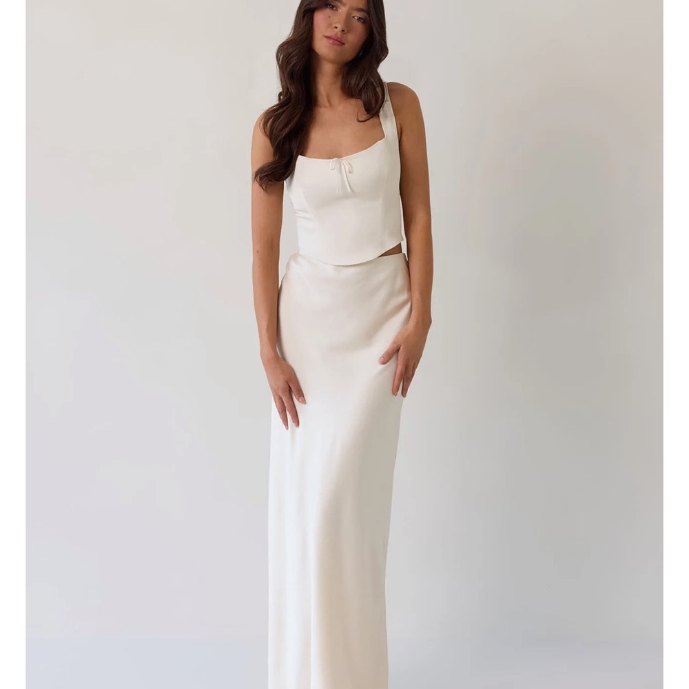 Park & Fifth Cream Satin Two-Piece Top & Skirt Set